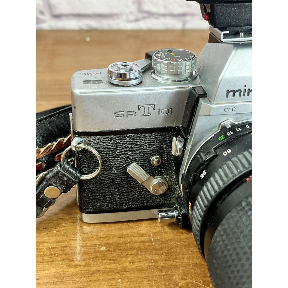 MINOLTA SRT 101 SLR 35mm Film Camera W/ Lens and Flash - Picture 6 of 16